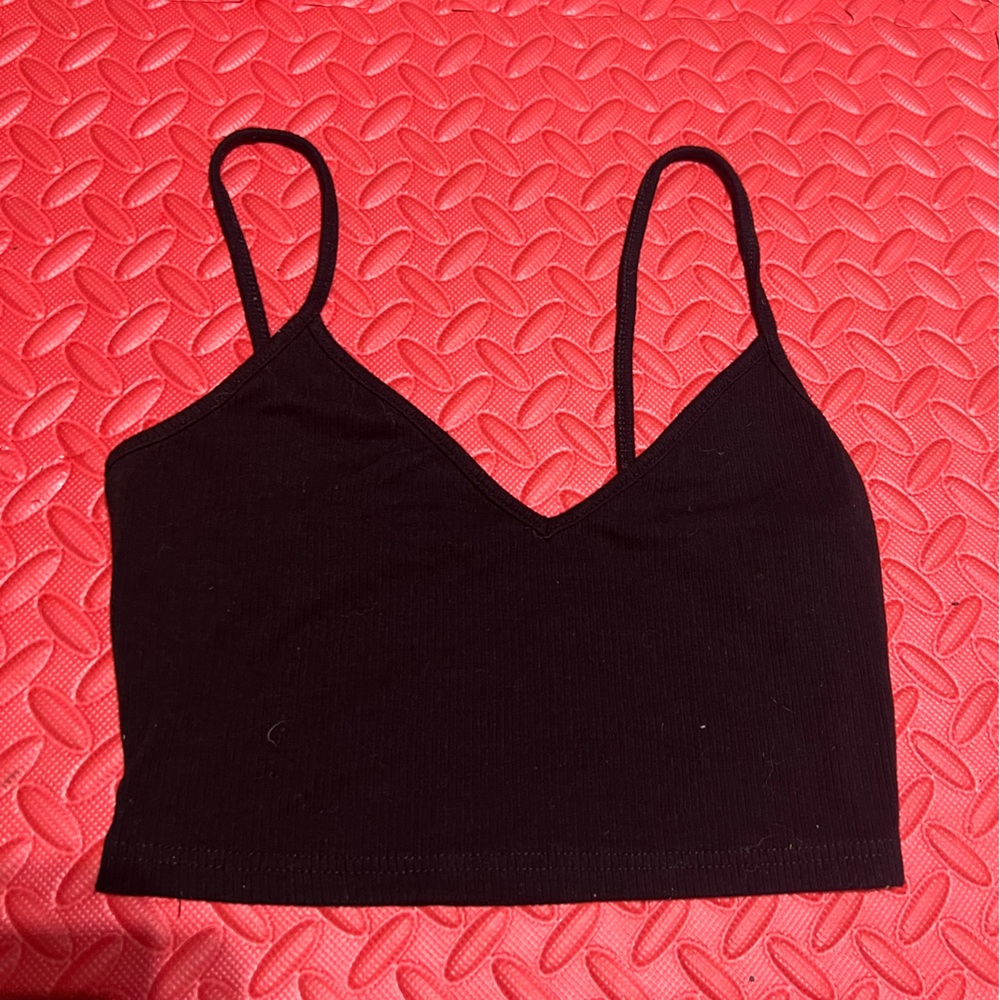 BLACK RIBBED TANK TOP